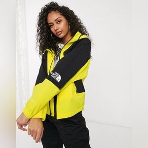 The North Face Women’s Peril Wind Jacket - Yellow Size Medium